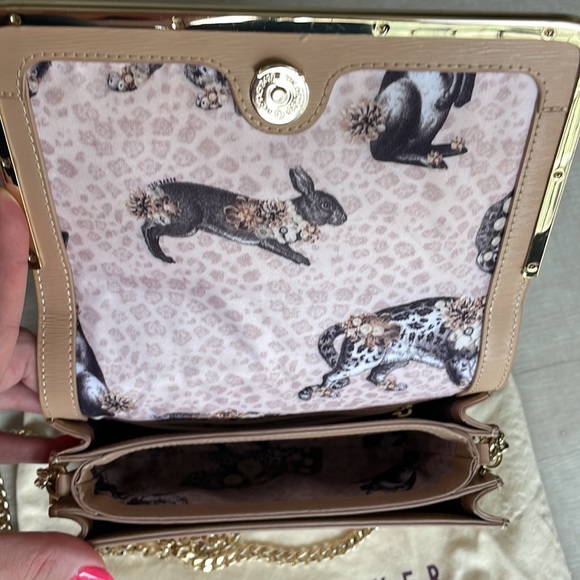 Ted Baker purse with detachable gold chain - Picture 4 of 6